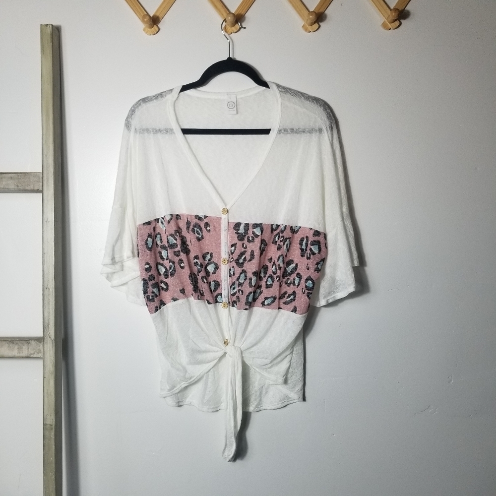 NWOT CY FASHION WOMEN'S LEOPARD PRINT OVERSIZED BLOUSE SIZE MEDIUM